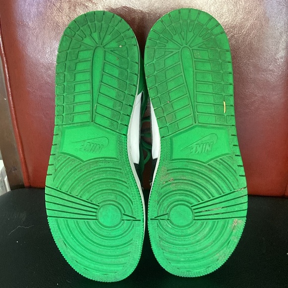 Nike Air Jordan - Green Hardly worn! - Picture 6 of 6